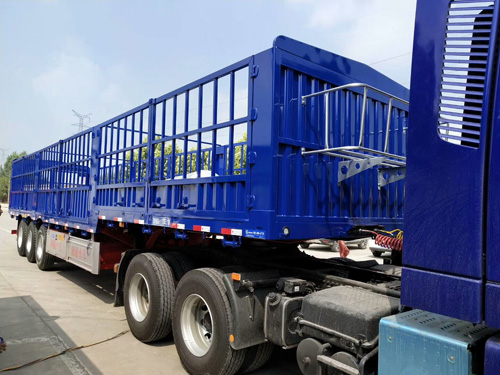 仓栅式半挂车