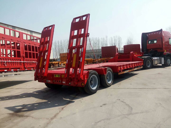 低平板半挂车