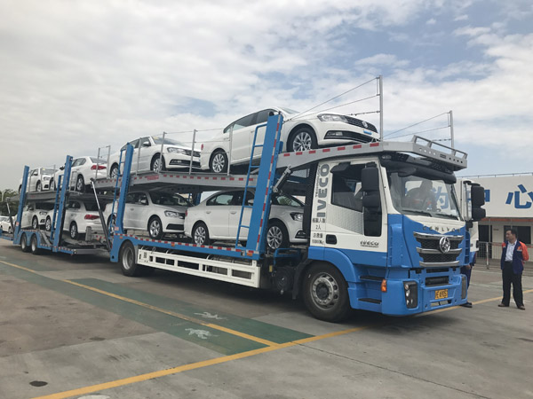 中置轴车辆运输半挂车